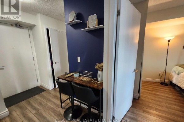 414 - 215 Fort York Boulevard, Toronto, ON M5V4A2 Photo 5