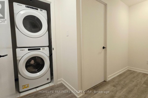 Bedroom 2 - 414 - 2300 St Clair Avenue W, Toronto, ON M6N0B3 Photo 5