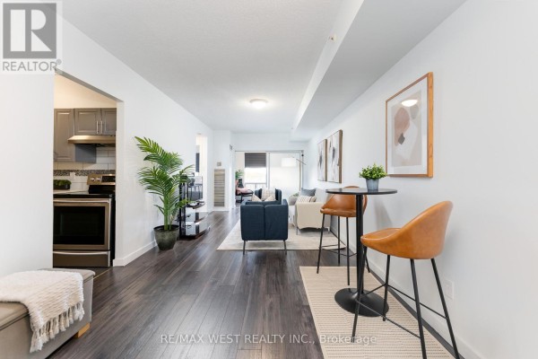 Dining room - 414 - 5800 Sheppard Avenue E, Toronto, ON M1B5J7 Photo 2