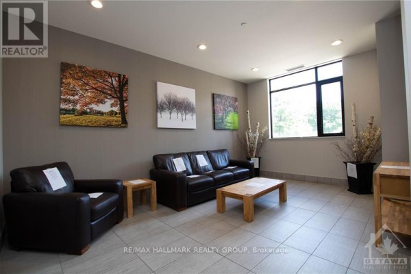 Living room - 414 - 808 Bronson Avenue, Ottawa, ON K1S5A4 Photo 3