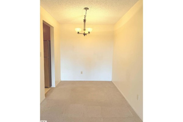 #414 4810 Mill Woods Rd S Nw, Edmonton, AB T6L5N9 Photo 4