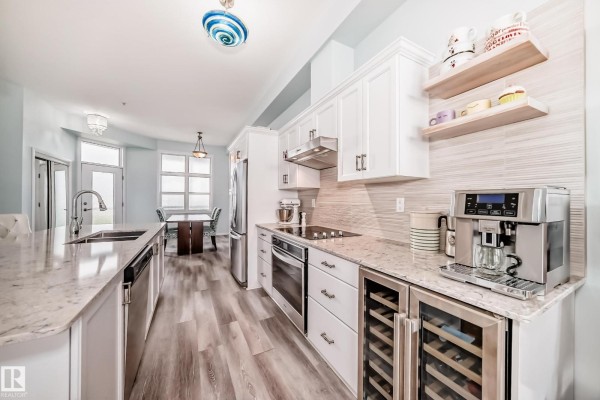 #414 9507 101 Av Nw, Edmonton, AB T5H4R1 Photo 2