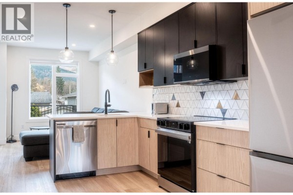 Kitchen - 414 Humbert Street Unit# 13, Revelstoke, BC V0E2S1 Photo 4