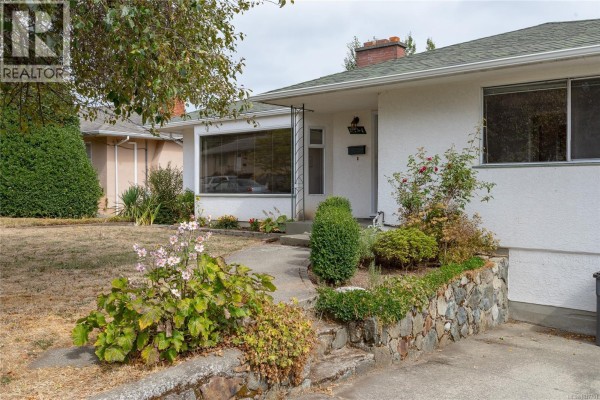 4141 Hawkes Ave, Saanich, BC, photo 2
