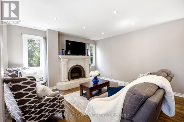 Primary Bedroom - 4141 Trellis Crescent, Mississauga, ON L5L2M1 Photo 5