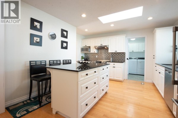 4144 Browning Road, Sechelt, BC V7Z0A2 Photo 5