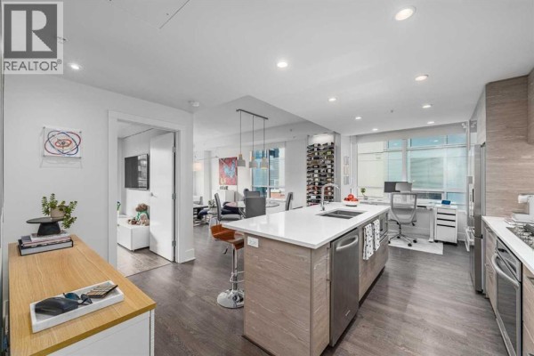 Living room - 415, 38 9 Street Ne, Calgary, AB T2E7X9 Photo 4