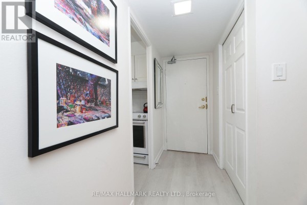 415 - 20 Fashion Roseway, Toronto, ON, photo 3