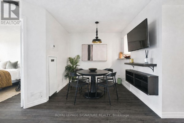 Kitchen - 415 - 456 College Street, Toronto, ON M6G4A3 Photo 3