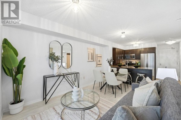 Kitchen - 415 - 800 Lawrence Avenue W, Toronto, ON M6A0B1 Photo 3