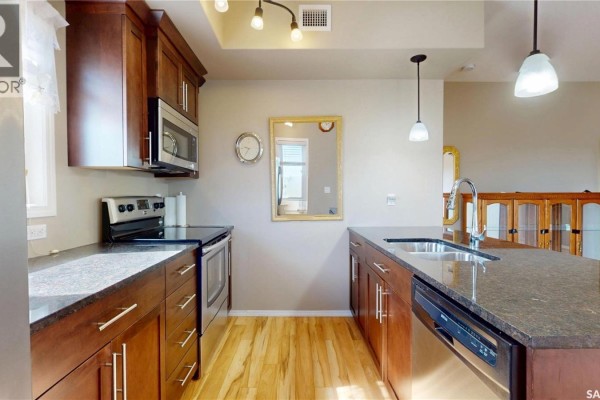 Kitchen - 415 1220 Blackfoot Drive, Regina, SK S4S6T2 Photo 3