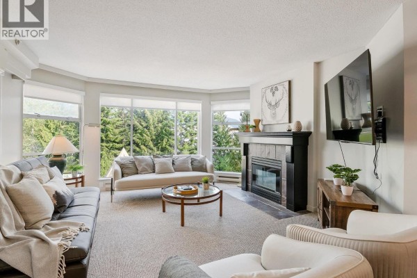 415 4910 Spearhead Place, Whistler, BC V0N1B4 Photo 2