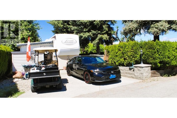 415 Commonwealth Road Unit# 219, Kelowna, BC V4V1P4 Photo 3