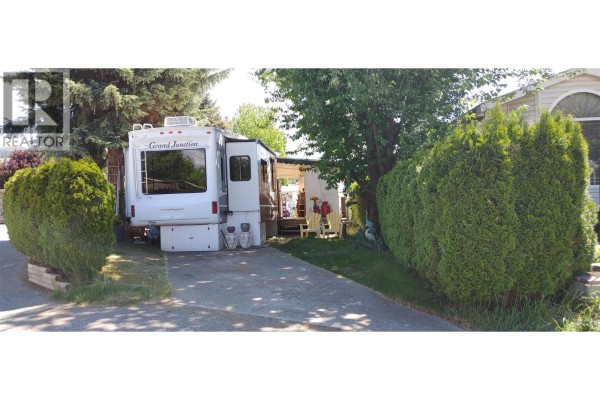 415 Commonwealth Road Unit# 219, Kelowna, BC V4V1P4 Photo 4