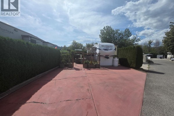 415 Commonwealth Road Unit# 531, Kelowna, BC V4V1P4 Photo 2