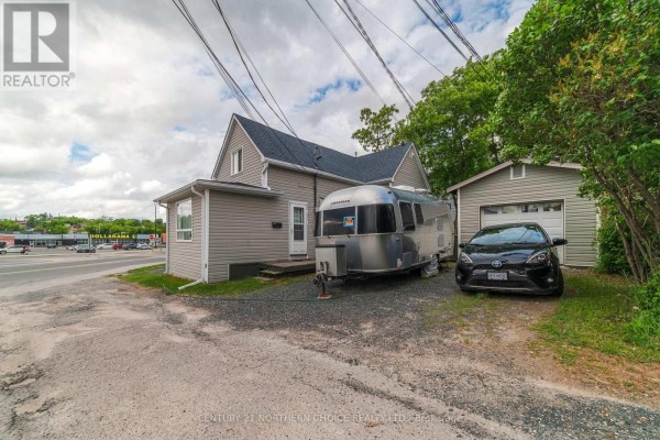 415 First Street South, Kenora, ON P9N1C7 Photo 5