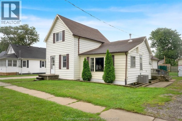 415 Queen Street, Wallaceburg, ON, photo 2