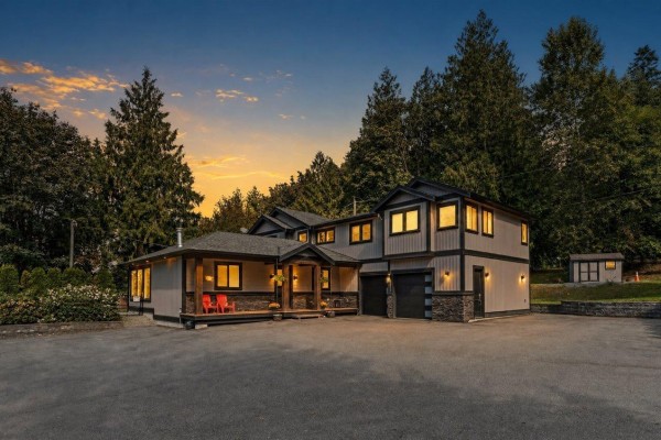 Residential for sale at 41501 Old Yale Road, Abbotsford, BC - MLS® E8qsT3