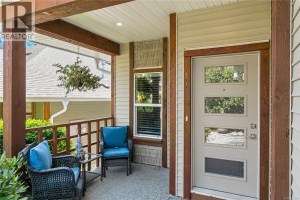 4153 Emerald Woods Pl, Nanaimo, BC, photo 2