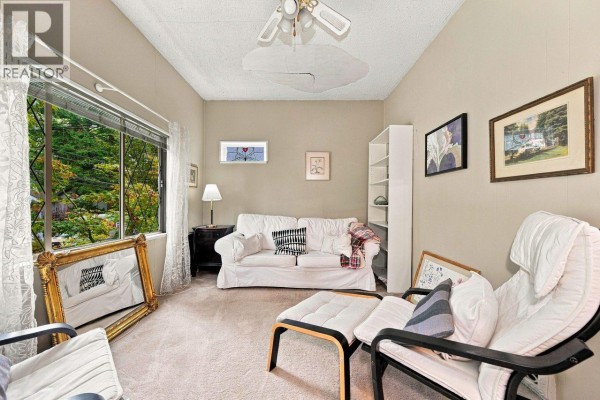 4153 John Street, Vancouver, BC V5V3W8 Photo 2