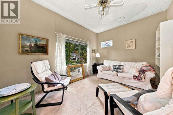 4153 John Street, Vancouver, BC V5V3W8 Photo 3