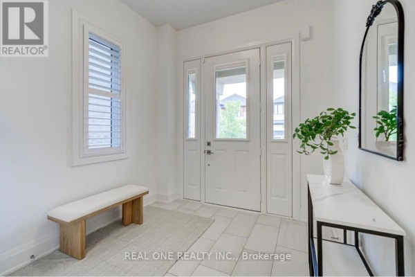 4157 Hillsborough Crescent, Oakville, ON, photo 2