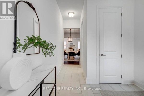 4157 Hillsborough Crescent, Oakville, ON, photo 3