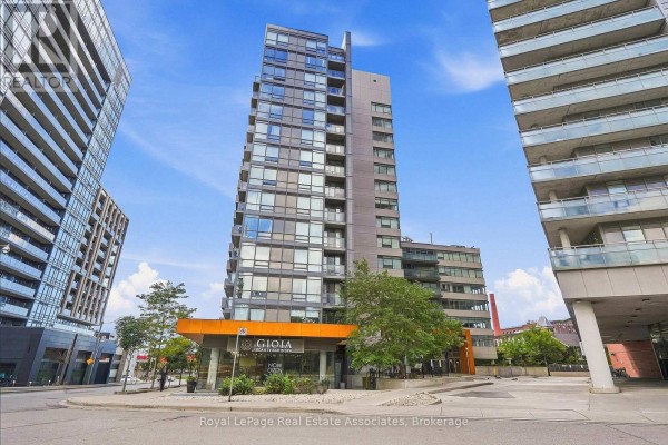 Dining room - 416 - 20 Joe Shuster Way, Toronto, ON M6K0A3 Photo 2