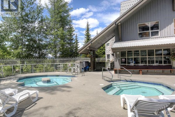 416 4800 Spearhead Drive, Whistler, BC V8E1G1 Photo 4
