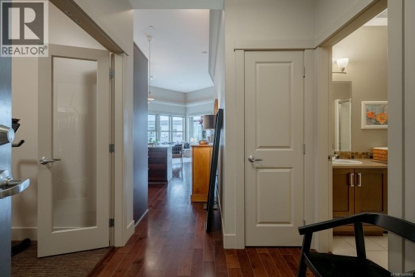 Ensuite - 416 6310 Mcrobb Ave, Nanaimo, BC V9V1W8 Photo 4