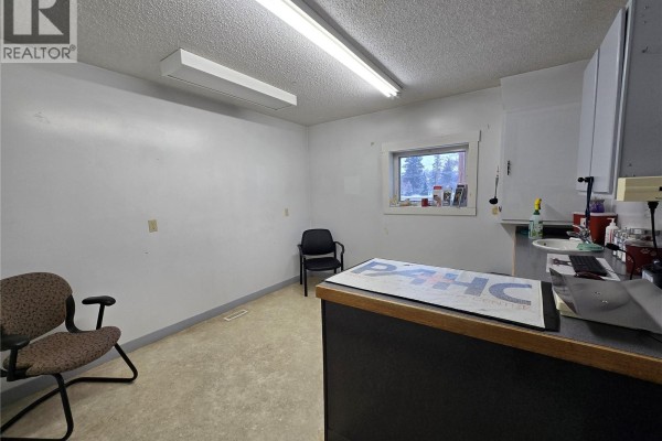 416 7th Avenue Nw, Weyburn, SK S4H2K7 Photo 5