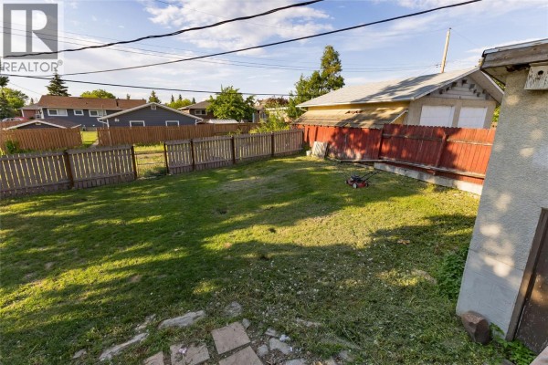 416 96 Avenue, Dawson Creek, BC, photo 2