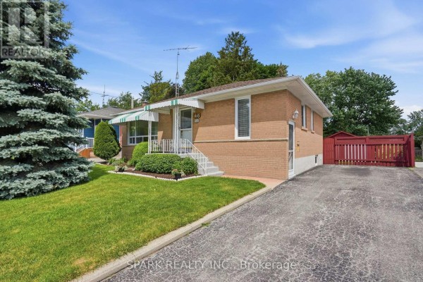 Primary Bedroom - 416 Delrex Boulevard, Halton Hills, ON L7G4H9 Photo 3