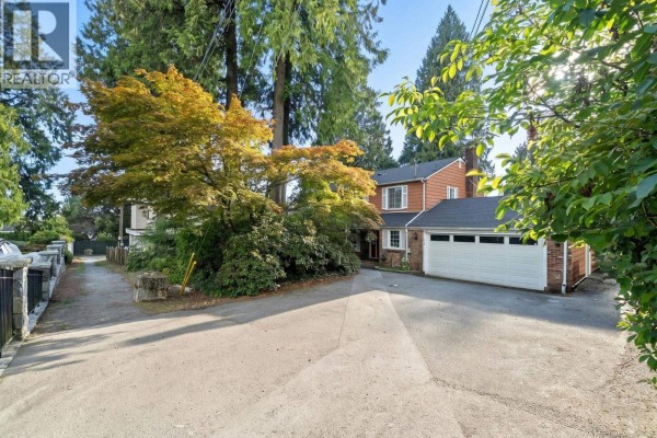416 Fairway Street, Coquitlam, BC V3K4G2 Photo 4