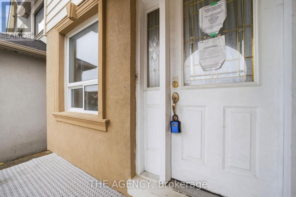 416 Hansen Road N, Brampton, ON, photo 3