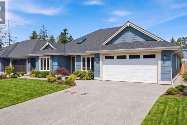 416 Hummingbird Pl, Parksville, BC, photo 2