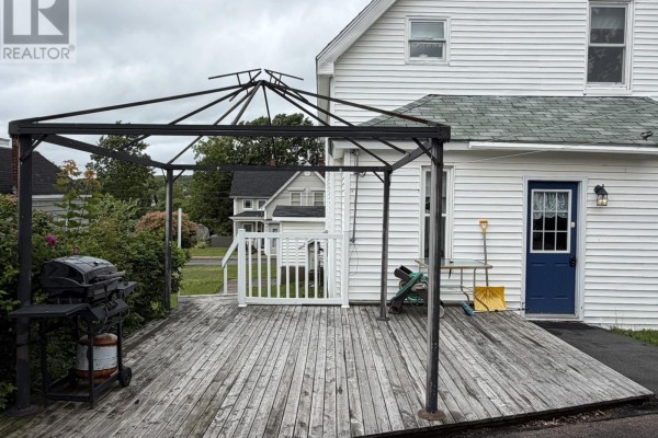 Foyer - 416 Pleasant Street, New Glasgow, NS B2H2Z3 Photo 5
