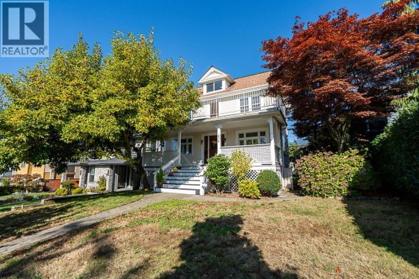 416 W 6th Street, North Vancouver, BC V7M1K9 Photo 2