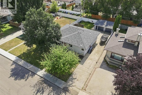 416 Willow Street E, Saskatoon, SK, photo 2