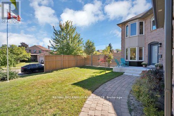 Eating area - 4165 Credit Pointe Drive, Mississauga, ON L5M3K3 Photo 4