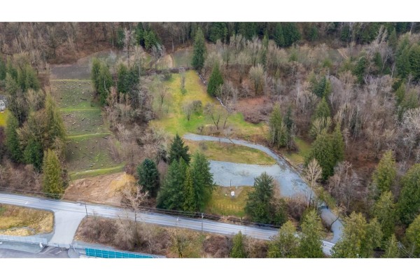 4165 Sumas Mountain Road, Abbotsford, BC V3G2H9 Photo 5