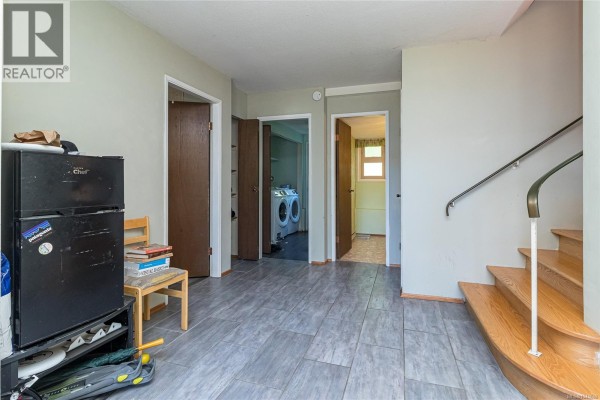4167 Thornhill Cres, Saanich Residential Sold $1,150,000