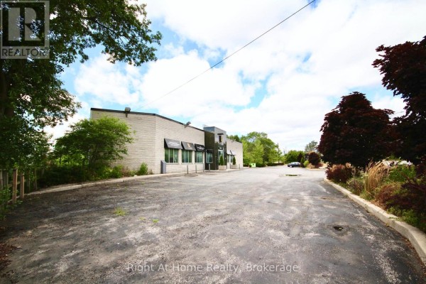 4169 King Street E, Kitchener, ON N2P2E8 Photo 3