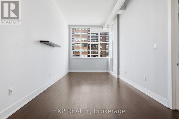Laundry room - 417 - 112 Benton Street, Kitchener, ON N2G3H6 Photo 5
