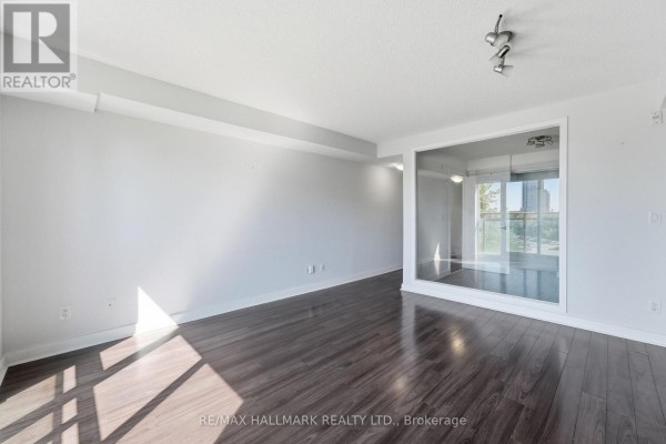 417 - 120 Dallimore Circle, Toronto, ON M3C4J1 Photo 4