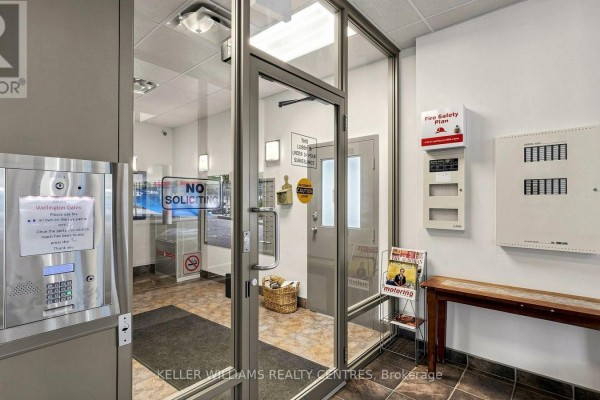 417 - 160 Wellington Street E, Aurora, ON L4G1J3 Photo 5