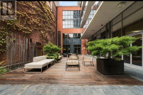 Kitchen - 417 - 55 Front Street E, Toronto, ON M5E0A7 Photo 3