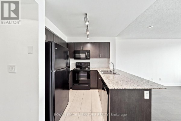 417 - 80 Esther Lorrie Drive, Toronto, ON, photo 3