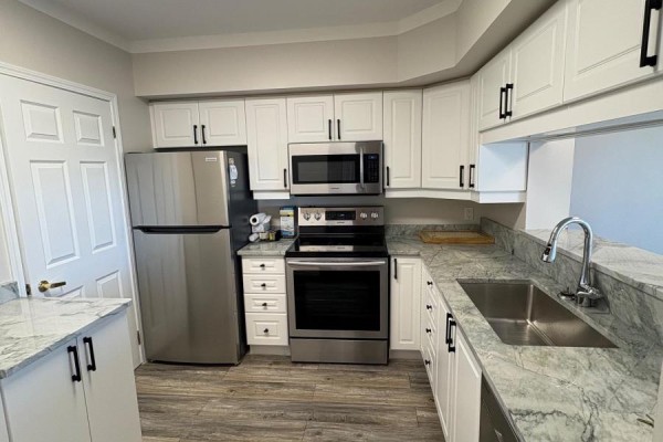 Laundry room - 417 - 94 Dean Avenue, Barrie, ON L4N0M3 Photo 4
