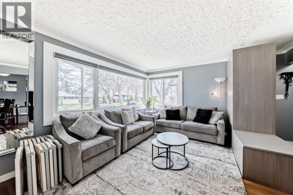 4pc Bathroom - 417 37 Street Sw, Calgary, AB T3C1R7 Photo 5